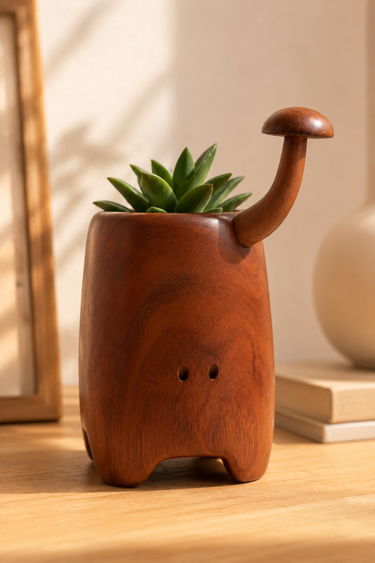 SAAG Mushroom Tail Medium — teak mushroom detail